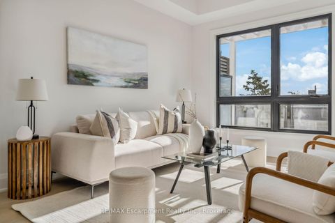 Photo 5 at 5 - 138 East Street, BR Bronte, Oakville