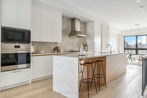 Photo 6 at 5 - 138 East Street, BR Bronte, Oakville