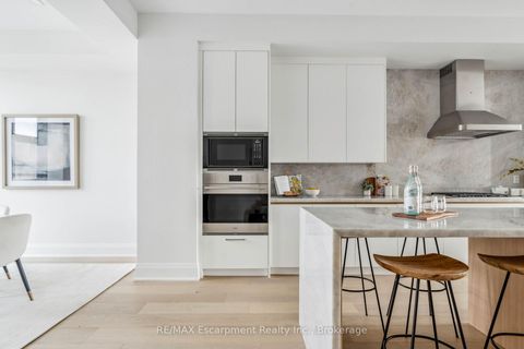 Photo 8 at 5 - 138 East Street, BR Bronte, Oakville