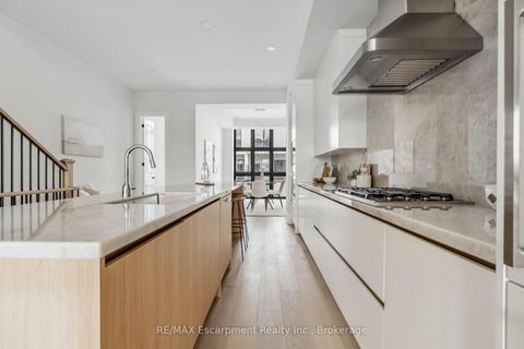 Photo 10 at 5 - 138 East Street, BR Bronte, Oakville