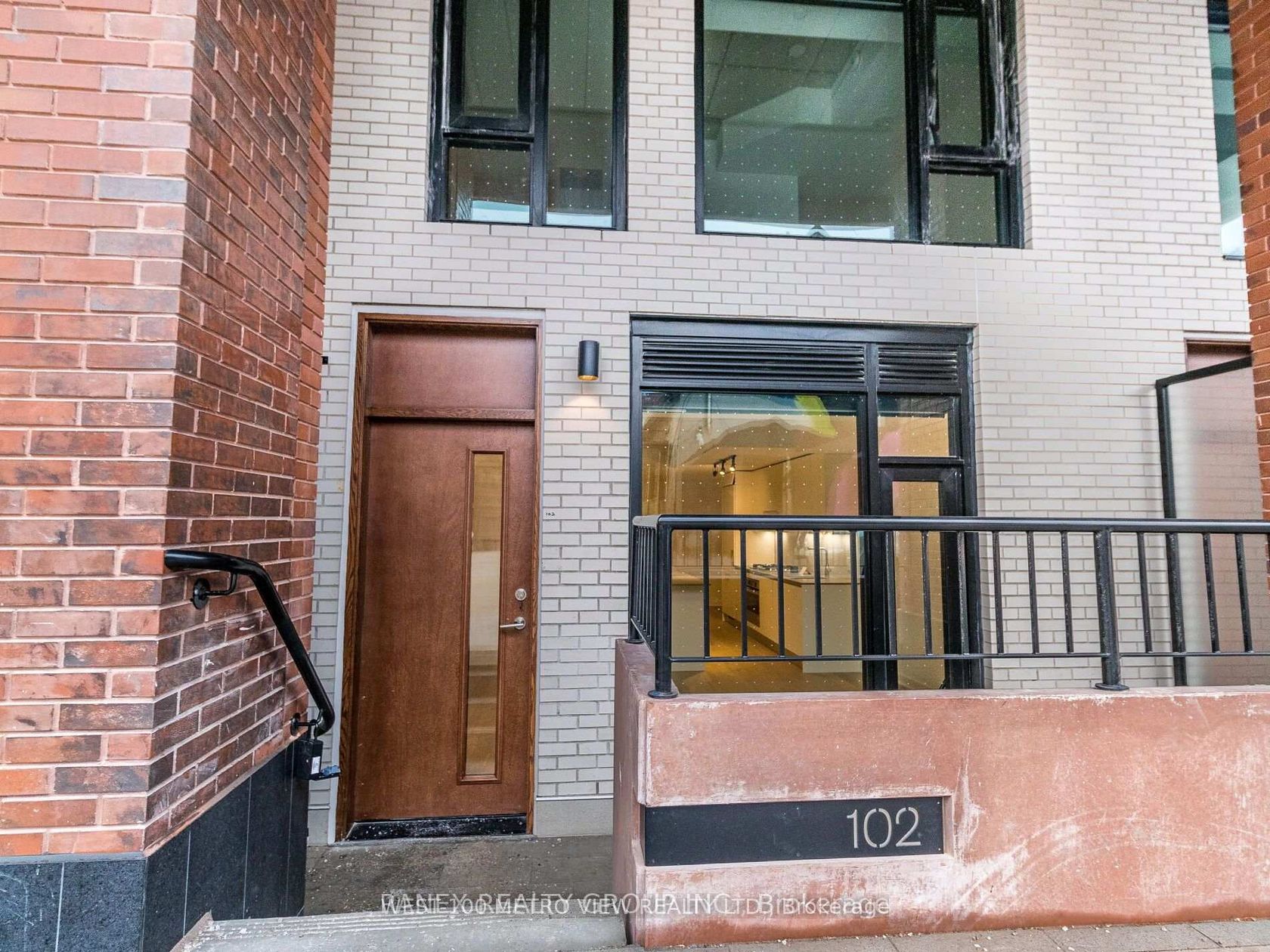 TH 102 - 7 Watkinson Avenue, Junction Area, Toronto 