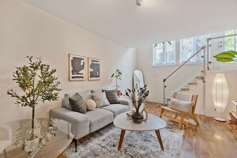 Photo 3 at 812 - 46 Western Battery Road, Niagara, Toronto