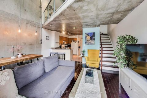 Photo 3 at 246 - 1029 King Street W, Niagara, Toronto