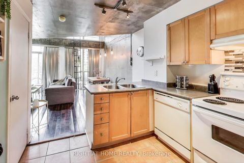 Photo 5 at 246 - 1029 King Street W, Niagara, Toronto