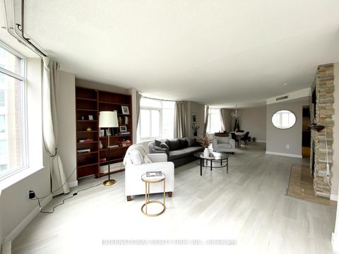 Photo 1 at 605 - 135 George Street S, Waterfront Communities C8, Toronto
