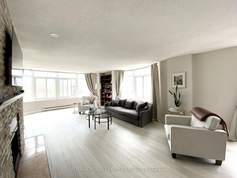 Photo 2 at 605 - 135 George Street S, Waterfront Communities C8, Toronto Photo 2 at 605 - 135 George Street S, Waterfront Communities C8, Toronto