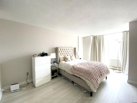 Photo 9 at 605 - 135 George Street S, Waterfront Communities C8, Toronto Photo 9 at 605 - 135 George Street S, Waterfront Communities C8, Toronto