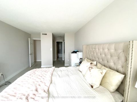 Photo 10 at 605 - 135 George Street S, Waterfront Communities C8, Toronto