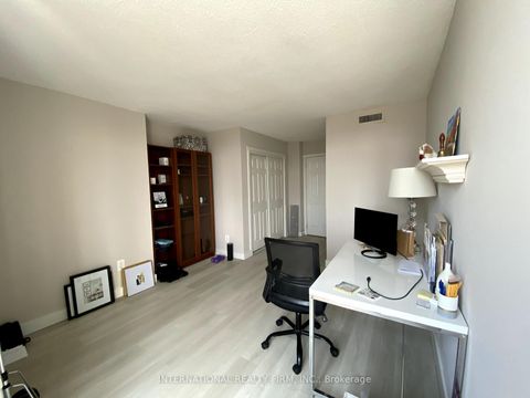 Photo 12 at 605 - 135 George Street S, Waterfront Communities C8, Toronto