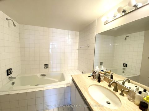 Photo 13 at 605 - 135 George Street S, Waterfront Communities C8, Toronto