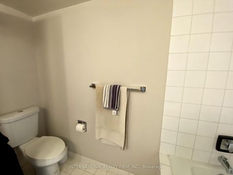 Photo 14 at 605 - 135 George Street S, Waterfront Communities C8, Toronto Photo 14 at 605 - 135 George Street S, Waterfront Communities C8, Toronto