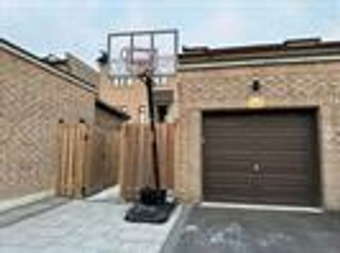 Photo 4 at 1178 Wellington Street E, Bayview Northeast, Aurora