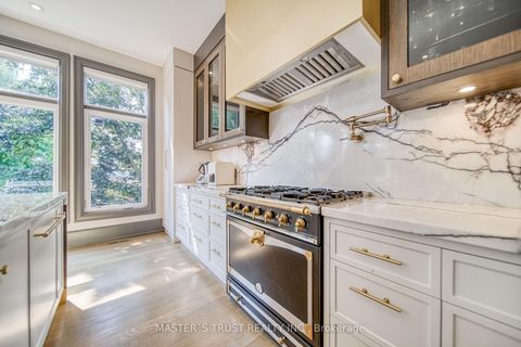 Photo 15 at 15 Ames Circle, Don Mills, Toronto