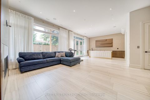 Photo 34 at 15 Ames Circle, Don Mills, Toronto