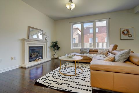 Photo 7 at 106 Milos Road, Jefferson, Richmond Hill
