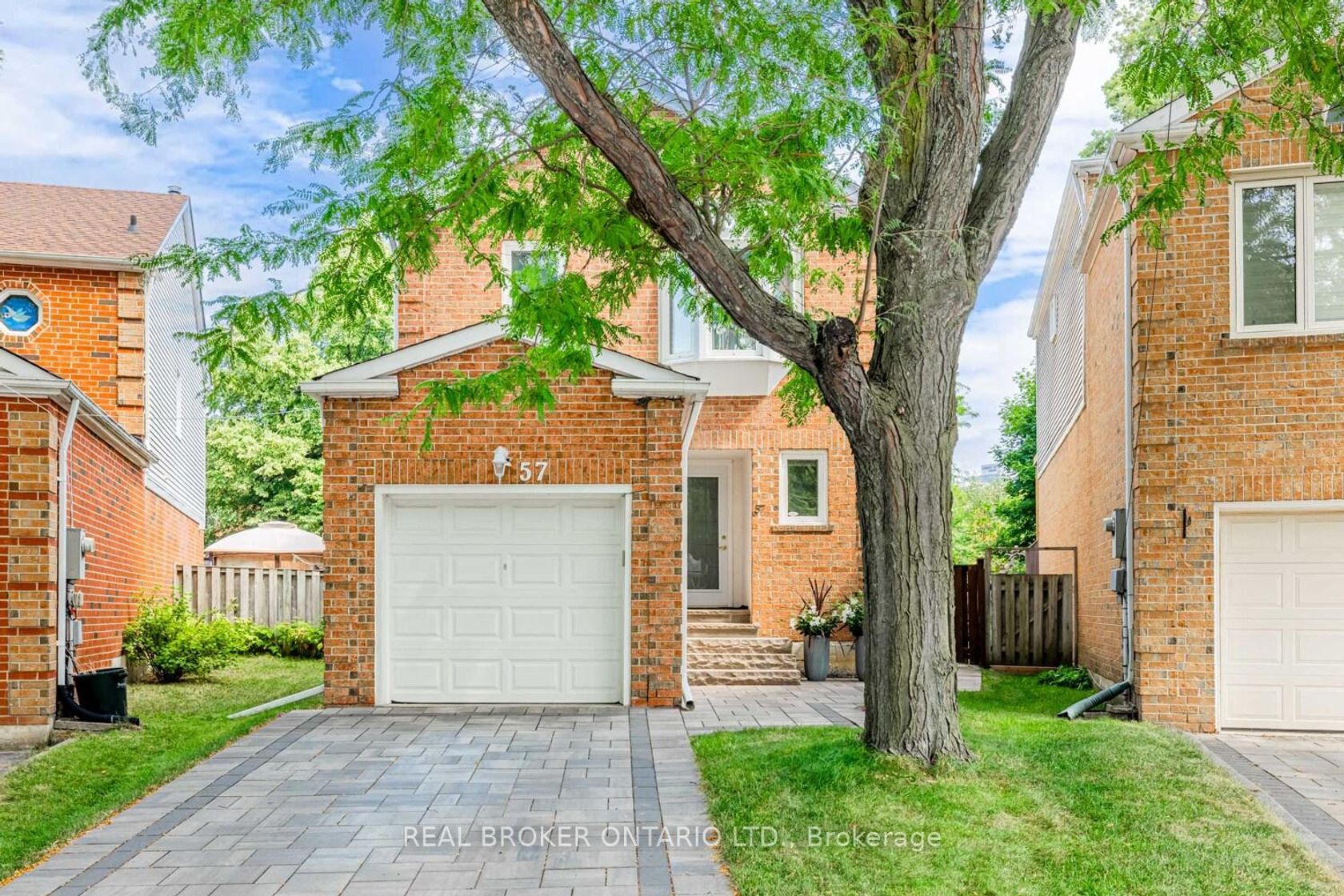 57 Glenmanor Way, Yorkhill, Vaughan 