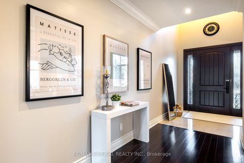 Photo 4 at 418 Queen Mary Drive, CO Central, Oakville