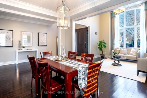 Photo 9 at 418 Queen Mary Drive, CO Central, Oakville