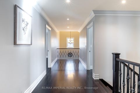 Photo 14 at 418 Queen Mary Drive, CO Central, Oakville