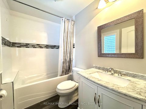 Photo 25 at 418 Queen Mary Drive, CO Central, Oakville