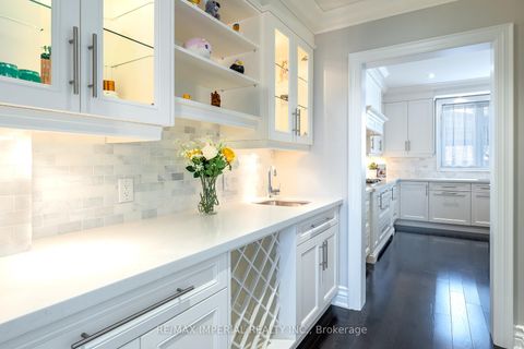 Photo 26 at 418 Queen Mary Drive, CO Central, Oakville