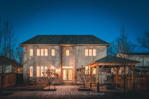Photo 32 at 418 Queen Mary Drive, CO Central, Oakville