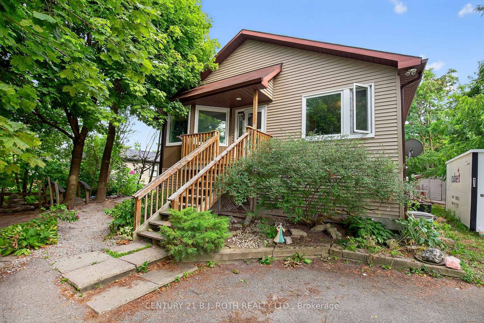 281 Harvie Road, Holly, Barrie photo 2 281 Harvie Road, Holly, Barrie photo 2