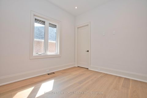 Photo 26 at 70 Abitibi Avenue, Newtonbrook East, Toronto