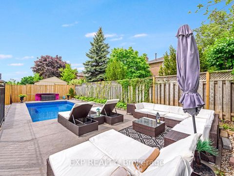 Photo 35 at 2460 Sixth Line, RO River Oaks, Oakville
