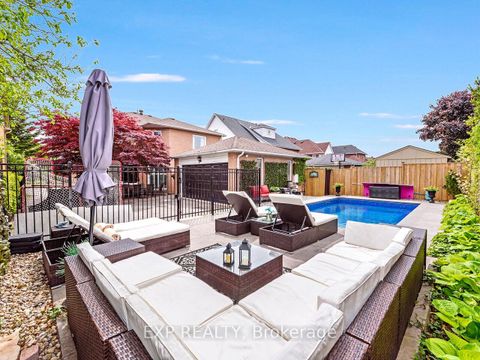 Photo 36 at 2460 Sixth Line, RO River Oaks, Oakville