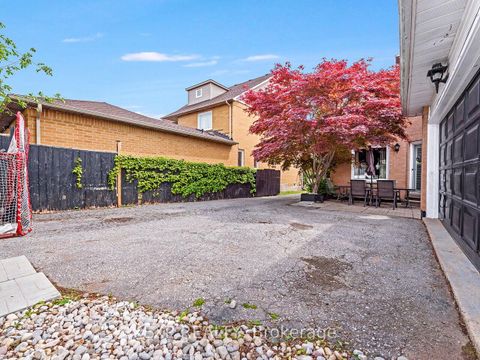Photo 42 at 2460 Sixth Line, RO River Oaks, Oakville