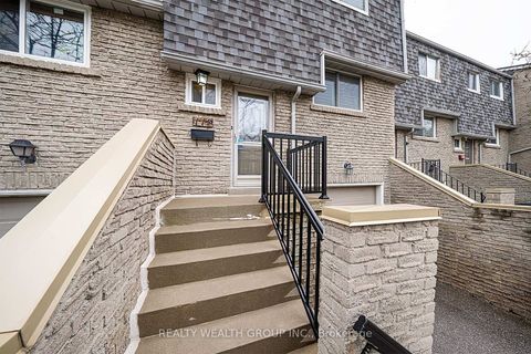 Photo 3 at 113 - 1280 Bridletowne Circle, L'Amoreaux, Toronto