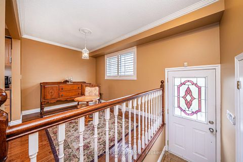 Photo 6 at 113 - 1280 Bridletowne Circle, L'Amoreaux, Toronto