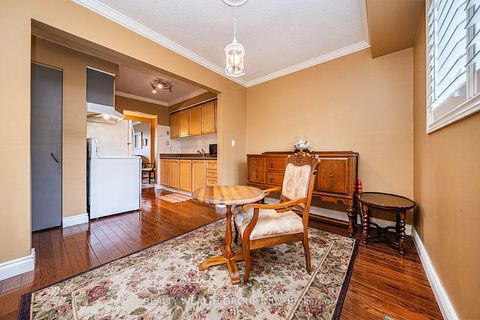 Photo 10 at 113 - 1280 Bridletowne Circle, L'Amoreaux, Toronto