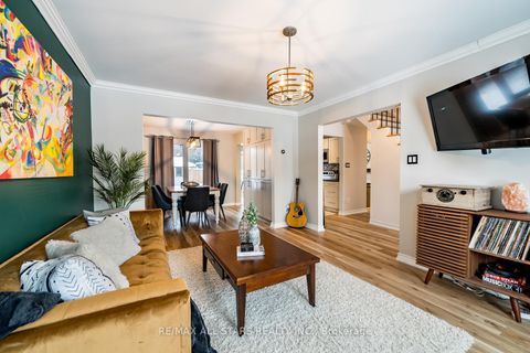 Photo 9 at 155 Willow Lane, London, Newmarket