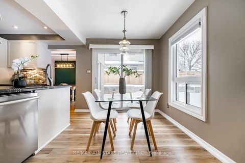 Photo 18 at 155 Willow Lane, London, Newmarket