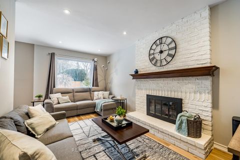 Photo 23 at 155 Willow Lane, London, Newmarket