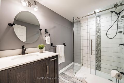 Photo 30 at 155 Willow Lane, London, Newmarket