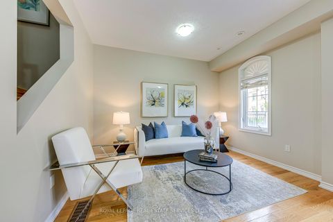 Photo 4 at 12 - 2435 GREENWICH Drive, WM Westmount, Oakville