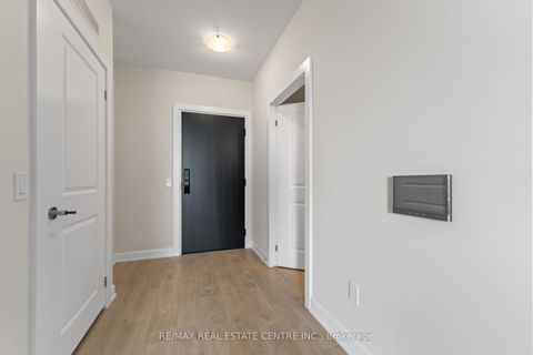 Photo 5 at 601 - 3220 William Coltson Avenue, JM Joshua Meadows, Oakville