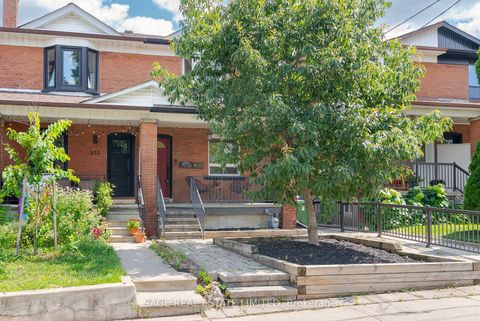 Photo 1 at 253 McRoberts Avenue, Davenport, Toronto