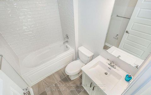 Photo 8 at 301 - 50 Kaitting Trail, GO Glenorchy, Oakville