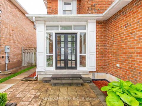 Photo 2 at 119 Cromwell Road, Maple, Vaughan