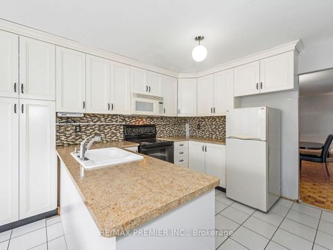 Photo 12 at 119 Cromwell Road, Maple, Vaughan