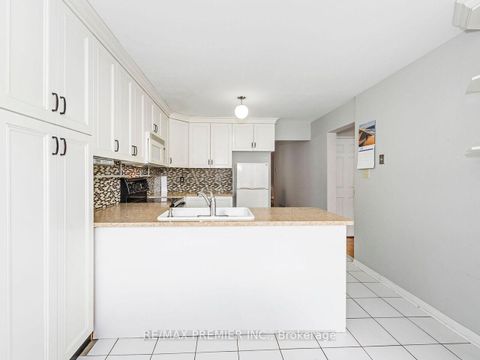 Photo 13 at 119 Cromwell Road, Maple, Vaughan