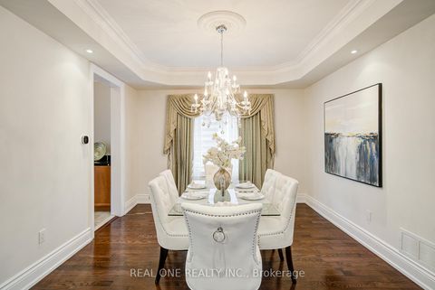 Photo 6 at 21 Moraine Ridge Drive, Jefferson, Richmond Hill