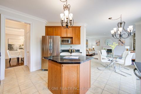 Photo 15 at 21 Moraine Ridge Drive, Jefferson, Richmond Hill