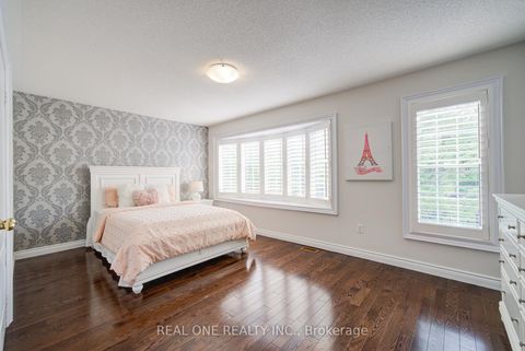 Photo 24 at 21 Moraine Ridge Drive, Jefferson, Richmond Hill