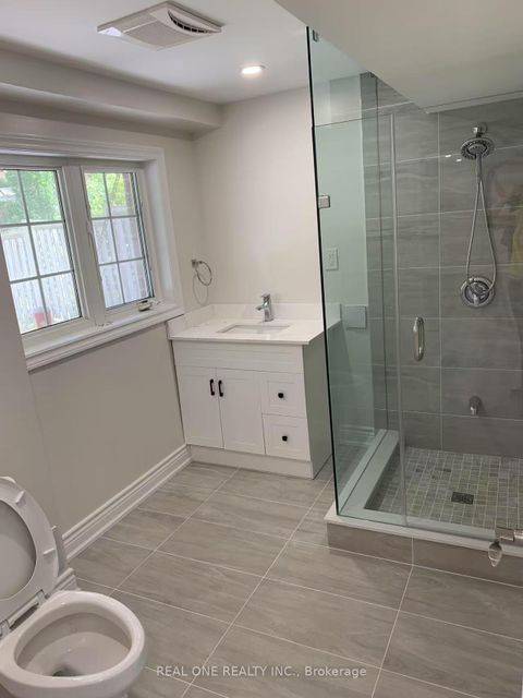 Photo 39 at 21 Moraine Ridge Drive, Jefferson, Richmond Hill