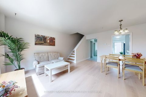 Photo 4 at 6 - 85 Rameau Drive S, Hillcrest Village, Toronto